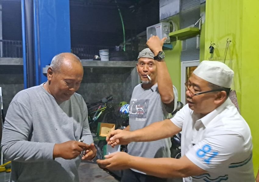 Menang Pertandingan Dam Batu, Boy dan Norman Terima Hadiah Jam Tangan Rolex