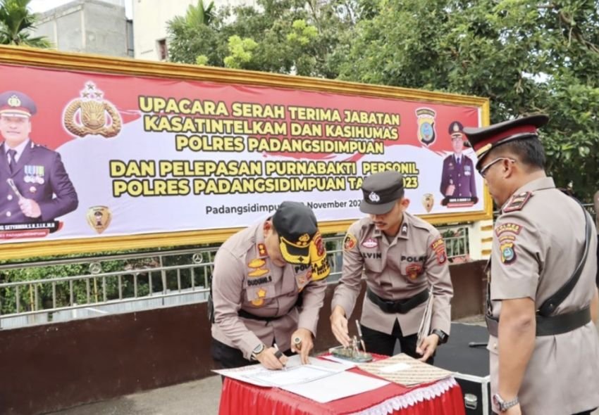 Kapolres Padangsidimpuan Gelar Sertijab dan Lepas Purna Bakti