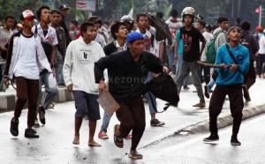Tangan Seorang Remaja Putus Ditebas Sajam saat Tawuran di Ciracas Jaktim