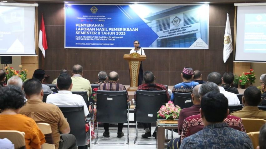 Pj. Gubernur NTT Hadiri Penyerahan Laporan Hasil Pemeriksaan Semester II Tahun 2023
