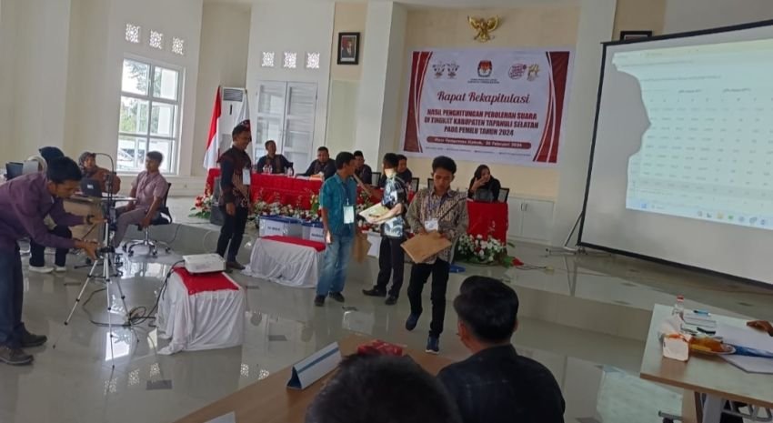 Rapat Rekapitulasi Hasil Penghitungan Suara Pemilu Tingkat Kabupaten Tapsel Digelar