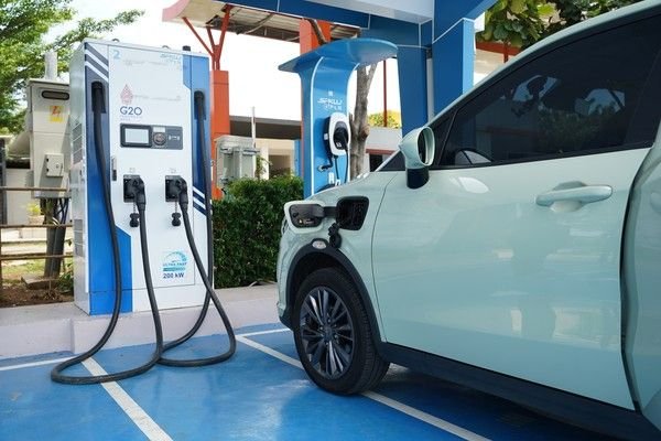 Berapa Perkiraan Biaya Ngecas Mobil Listrik Selama Setahun? Cek Faktanya