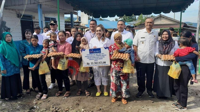 Bupati Pakpak Bharat Serahkan Makanan Tambahan Ke Balita Terindikasi Stunting Bantuan Csr Bank Sumut