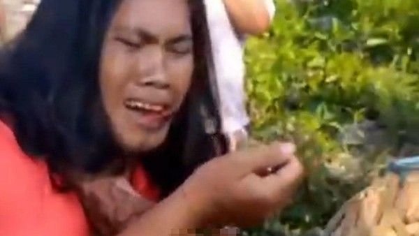 Ibu Ini Ngaku Dianiaya Polisi saat Menyusui Anaknya