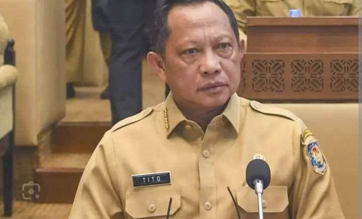 Tito Karnavian Gantikan Mahfud Jadi Plt Menko Polhukam