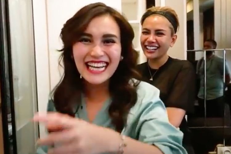 Waduh, Nikita Mirzani Tak Percaya Ayu Ting Ting Tunangan dengan Muhammad Fardhana! Ini Alasannya