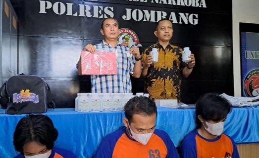 Edan, Paman dan Ponakan di Jombang Kompak Pesta Sabu