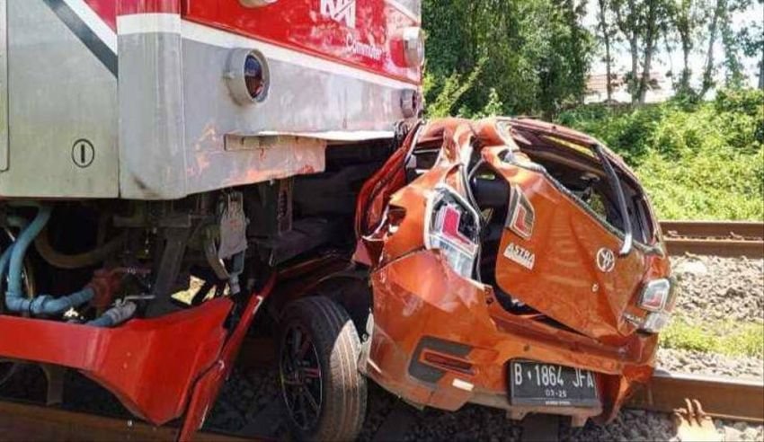 KRL vs Agya di Bogor, Diduga Pasangan 'Selingkuh' Tewas: Suami Korban Terkejut Istrinya Bersama Pria Lain