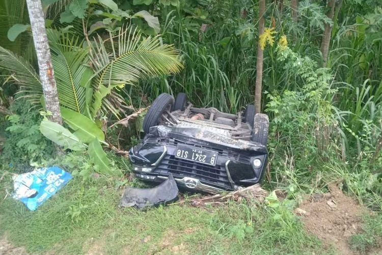 Mobil Asal Jakarta Terjun ke Jurang di Kulon Progo, Diduga Sopir Mengantuk