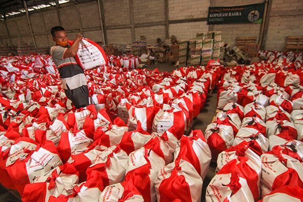 Pemerintah Stop Sementara Penyaluran Bansos Pangan, Ini Alasannya