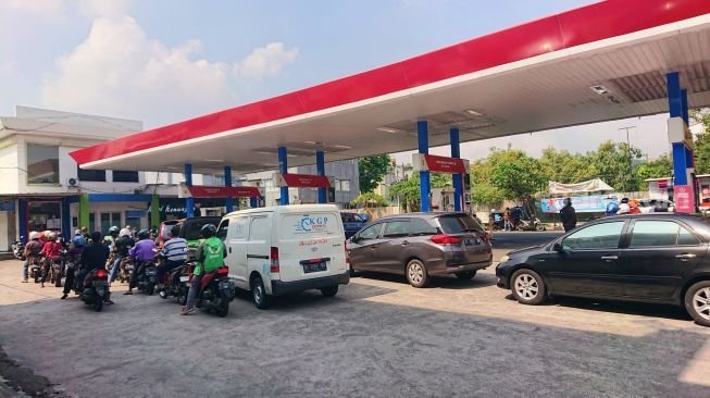 Harga BBM Terbaru Per 1 Februari 2024: Shell dan BP-AKR Kompak Naik, Pertamina Bagaimana?