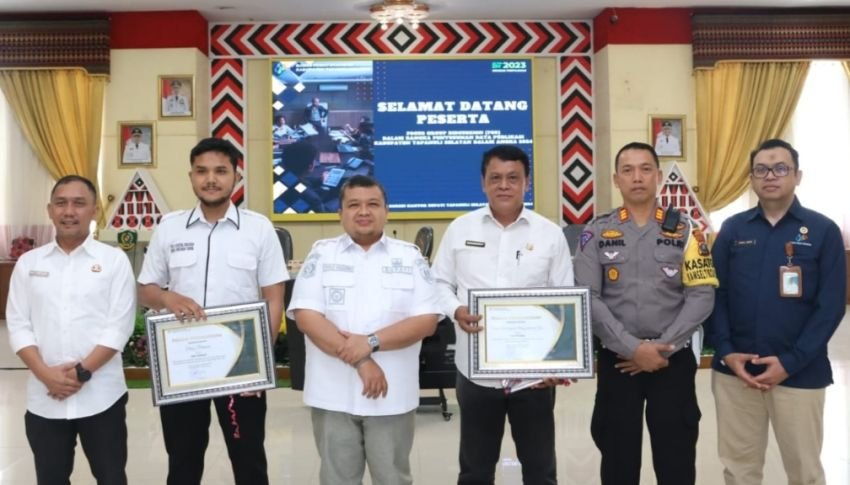 Bupati Buka FGD Penyusunan Data Publikasi Tapsel Dalam Angka 2024