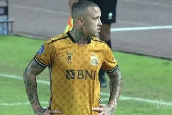 Ketika Radja Nainggolan Kritik Keanehan di Liga 1, Netizen Bilang Begini