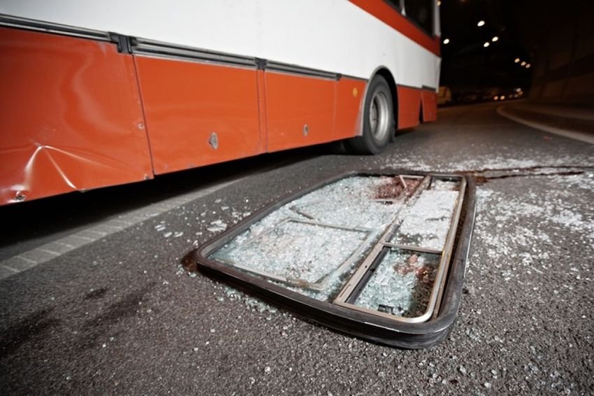 21 Orang Tewas dalam Insiden Bus Penumpang Tabrak Truk Tangki di Afghanistan