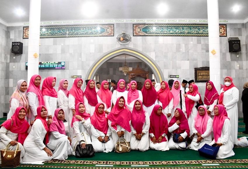 Hadiri Shalat Tasbih, Ini Pesan Ketua MTMD Sergai Rosmaida Saragih