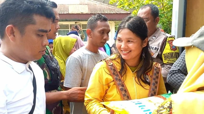 Bantu Warga Jelang Ramadhan, Disperindag Labuhanbatu Salurkan 12 Ton Beras
