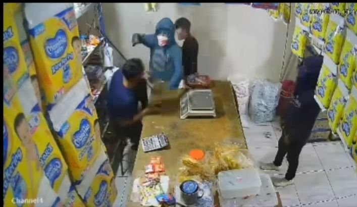 Viral Toko Sembako di Tembung-Deli Serdang Disatroni Perampok Berkelewang