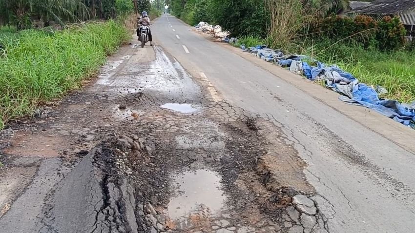 Jalan Rusak Parah Makan Korban, Kapoldasu Diminta Periksa Pelaksana Pekerjaan