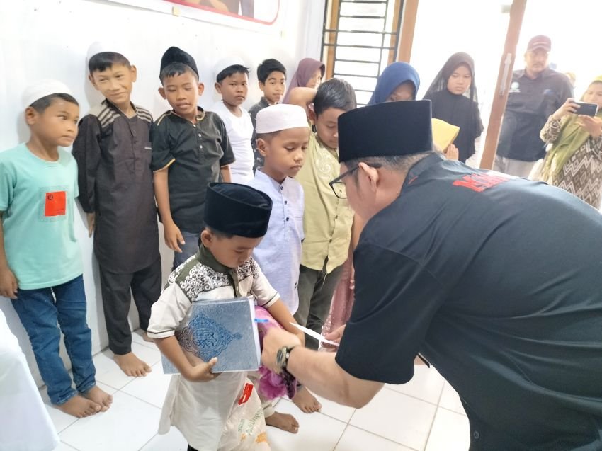 Sambut Ramadhan, SMSI Madina Salurkan Bantuan Beras dan Al-Qur'an