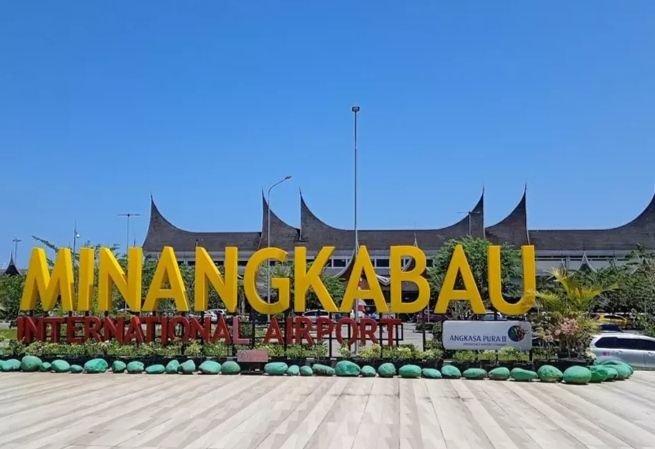 Bandara Minangkabau Kembali Ditutup gegara Marapi Erupsi Lagi