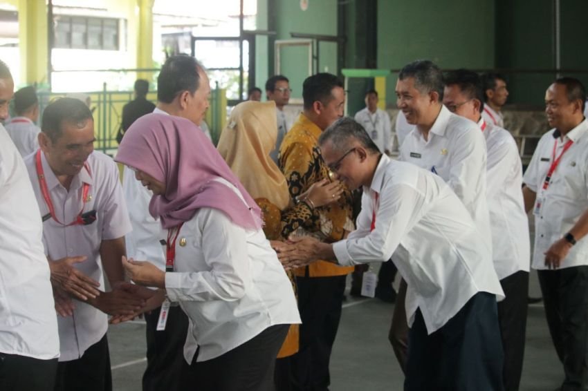 Bupati Pemalang Ucapkan Permohonan Maaf Saat Apel Pagi Usai Cuti Bersama Hari Raya Idul Fitri