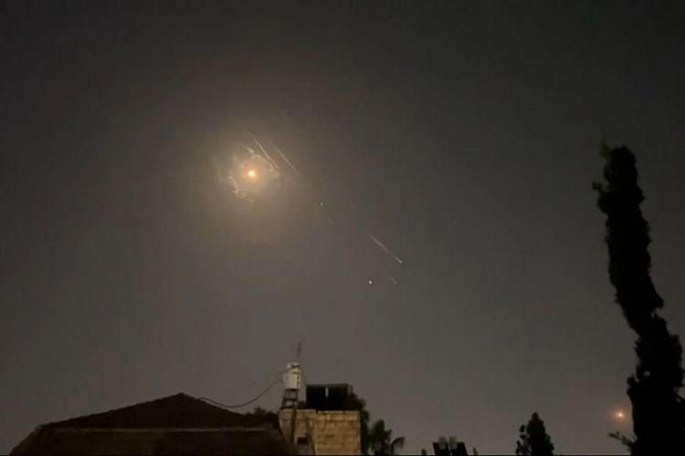 Iran vs Israel Memanas, 200 Drone Pembunuh Diluncurkan ke Yerusalem