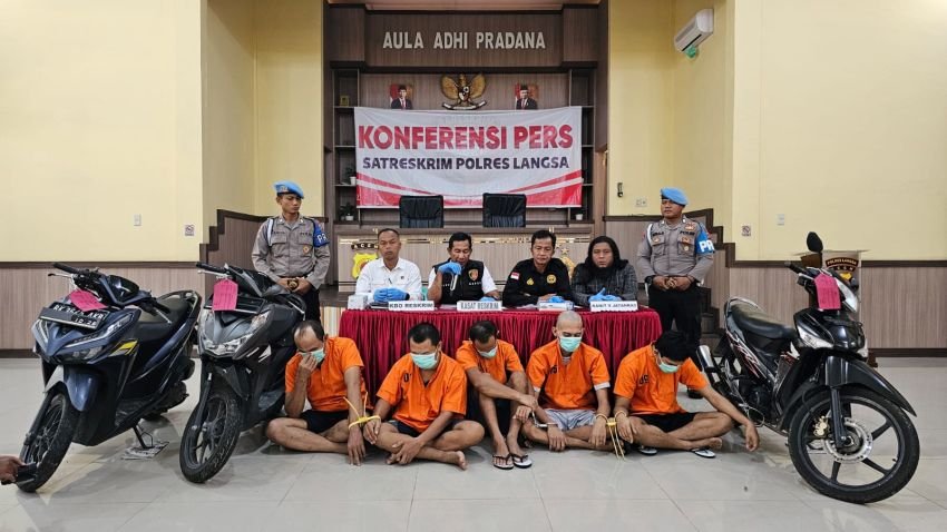 Kerap Meresahkan Warga Langsa, Dua Sejoli Pelaku Pencurian Sepeda Motor Dibekuk Polisi