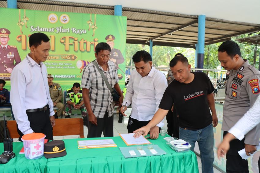 Cari Pengguna Narkoba, Para Sopir di Tes Urine Oleh Polres Pamekasan&nbsp;