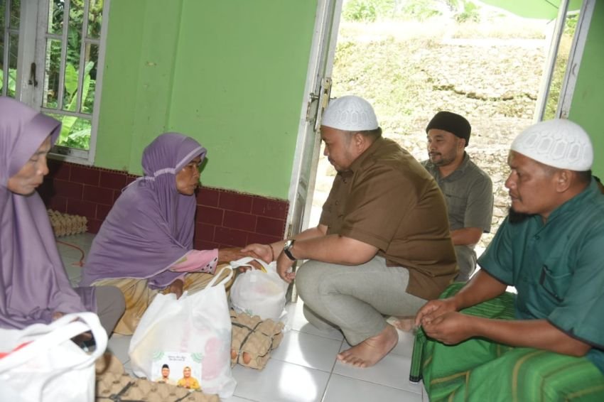 Bupati Tapsel Salurkan Zakat Mal Ke 3 Masjid di Sipirok