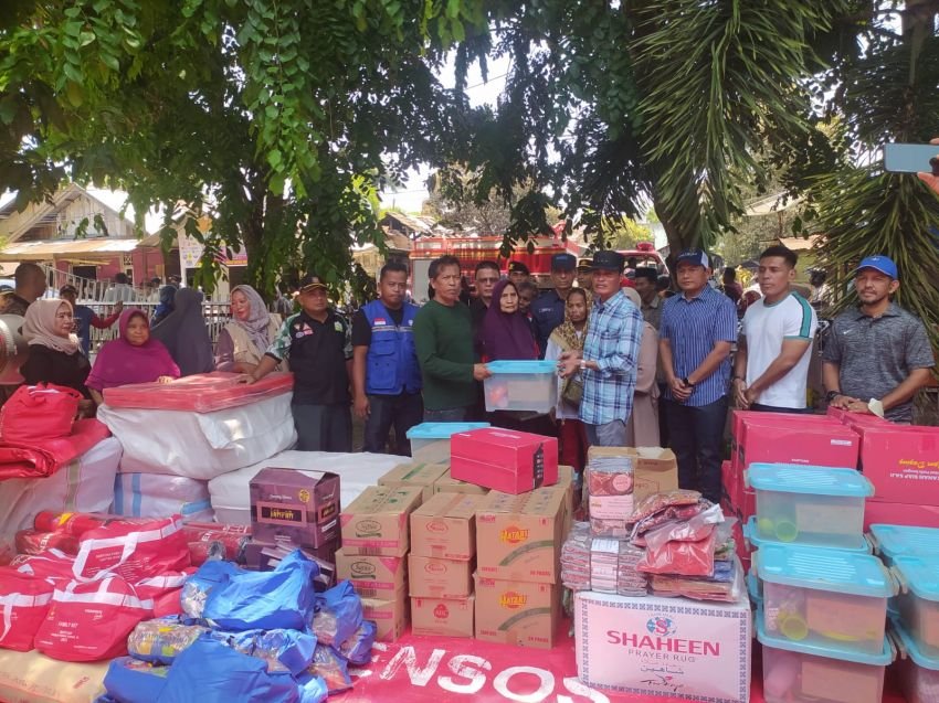 Pemko Langsa Salurkan Bantuan Masa Panik Kepada Korban Kebakaran