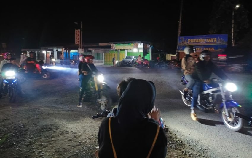 Pakai Knalpot Brong, Pemotor Mutar Arah Gegara Razia