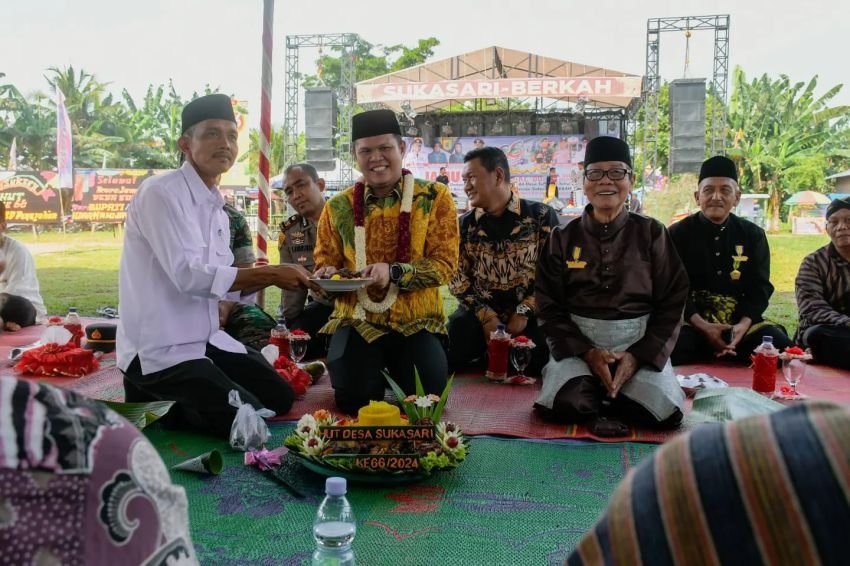 Di HUT Desa Sukasari ke-66, Wabup Sergai Harap Masyarakat Kompak dan Guyub