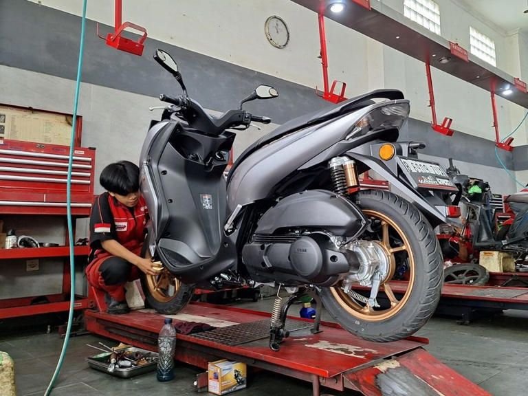 Motor Baru Wajib Servis Meski Tak Dipakai, Ini Alasannya!