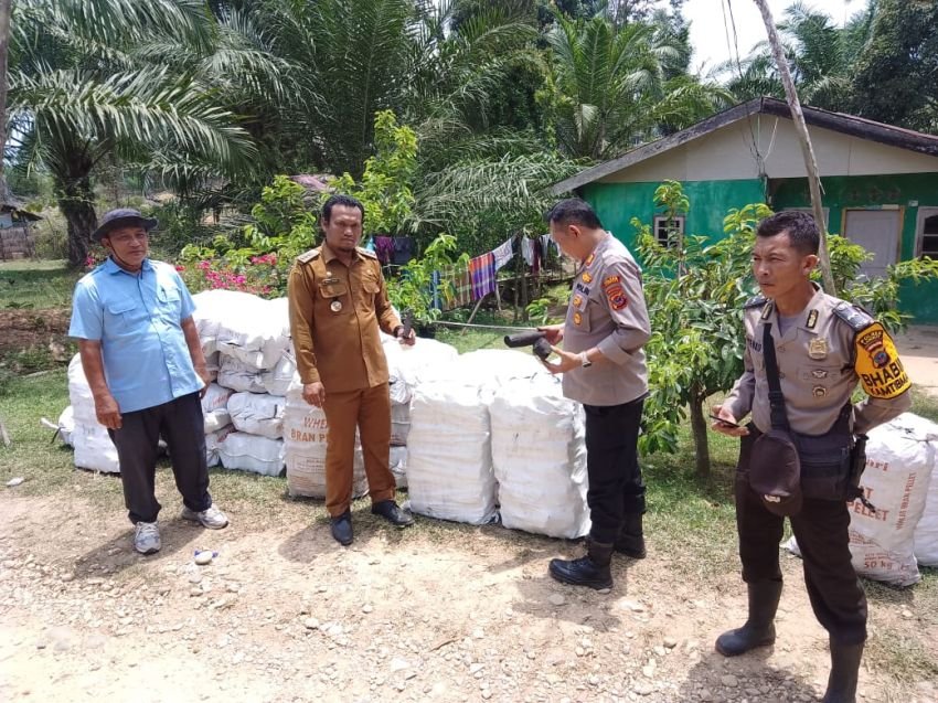 Polres Langkat Dalami Masalah Produksi Arang di Pematang Jaya