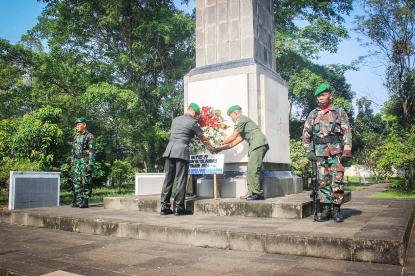 Peringatan HUT Kodam III/Siliwangi, Kodim 0619/PWK Ziarah ke TMP Sirnaraga