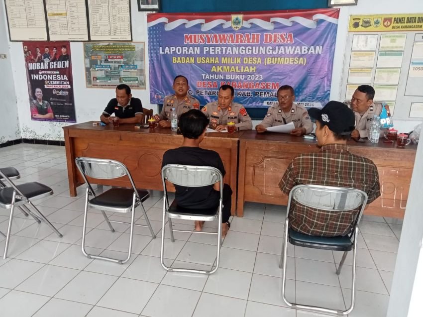 Polisi Beri Pembinaan pada Orang Tua dan Remaja yang Bawa Sajam di Pantura Comal