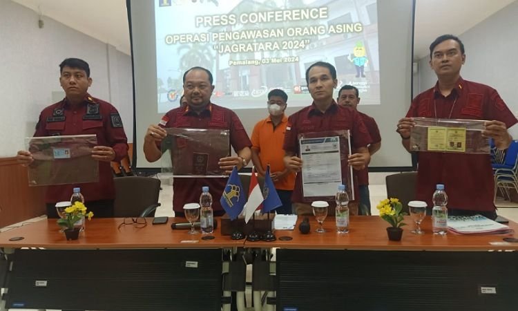 Miliki Identitas e-KTP, WNA China Ditangkap Petugas Imigrasi Kelas I Non TPI Pemalang Usai Nikahi Janda Batang