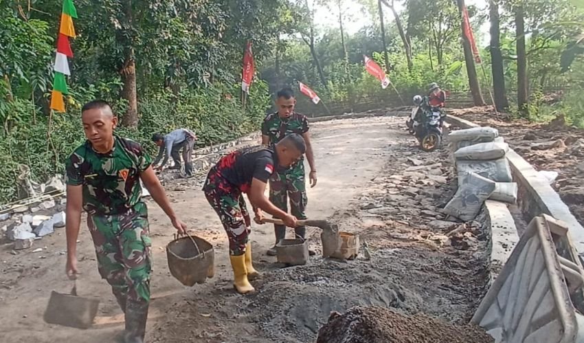 Antisipasi Musim Hujan Drainase Sepanjang 776 Meter  Dibangun Kodim 0619 Purwakarta