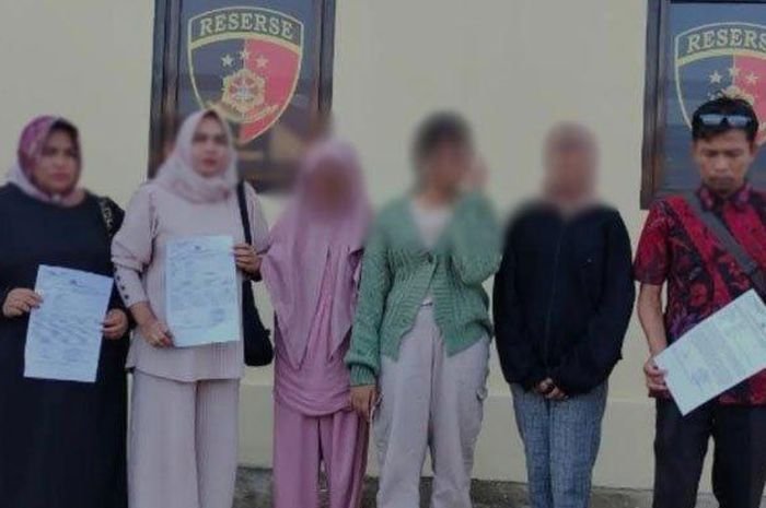Guru SD Dilaporkan ke Polisi usai Diduga Cabuli 4 Siswinya, Korban Diremas hingga Mengadu ke Ortunya