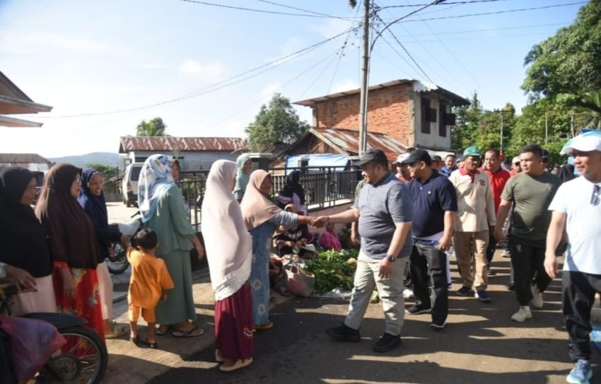Bupati Bersama Pimpinan OPD dan ASN Tapsel Lakukan Jalan Santai