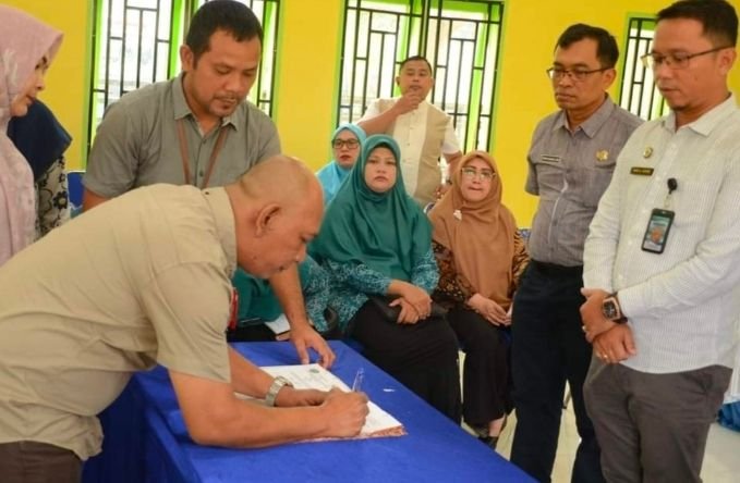 Plt Sekdako Padangsidimpuan Buka Rapat Tim Percepatan Penurunan Stunting