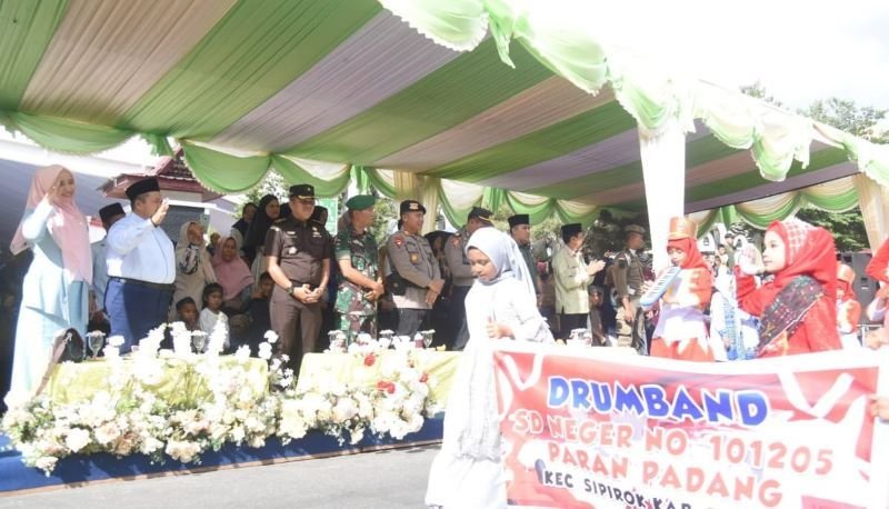 Kafilah se-Sumut Ikut Meriahkan Pawai Taaruf MTQ ke-39 Tingkat Provsu