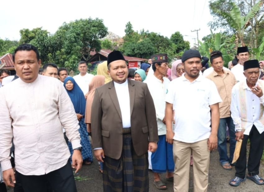 Warga Tanjung Dolok Marancar Tapsel Laksanakan Salat Idul Adha 1445 H