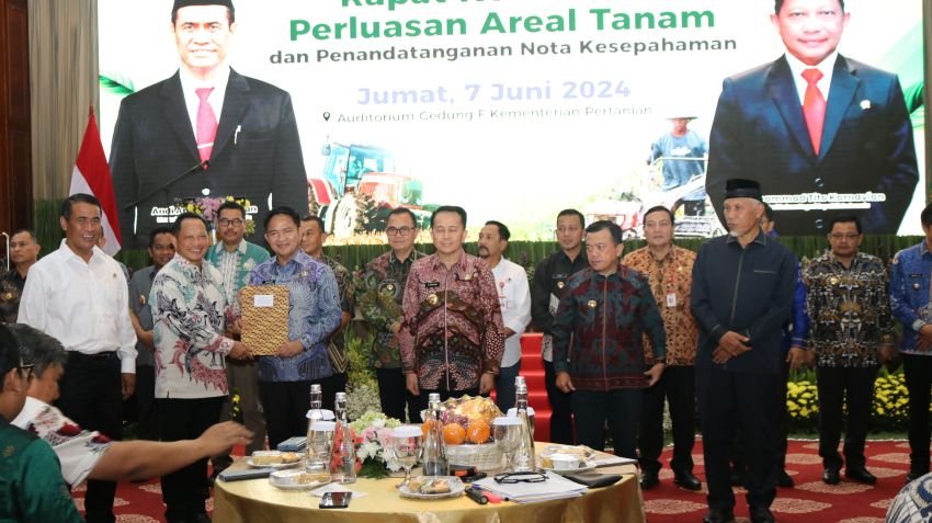 Rakor Perluasan Areal Tanam Bersama Mentan dan Mendagri, Pj Gubernur Sumut Komit Jaga Ketahanan Pangan