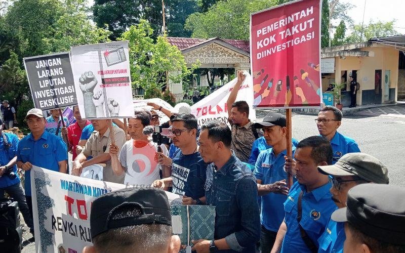 Komunitas Pers di Kota Langsa Lakukan Aksi Damai Tolak Revisi RUU Penyiaran