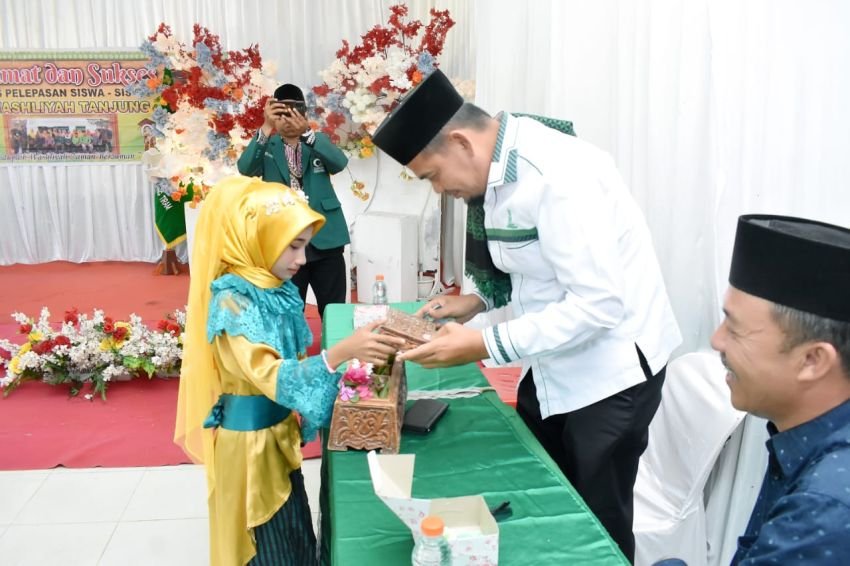 Al Asari Tegaskan Komitmen Tingkatan Kualitas Pendidikan hingga Berantas Judi dan Narkoba
