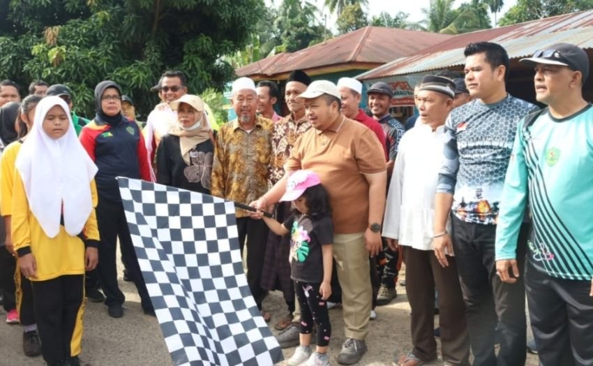 Bupati Tapsel Ajak Masyarakat Untuk Menjaga Kelestarian Lingkungan