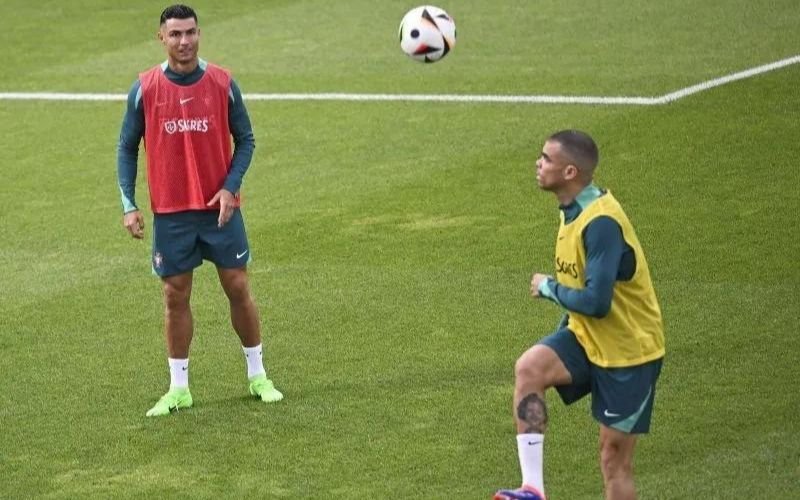 Ronaldo dan Pepe Berpeluang Pecahkan Rekor Pencetak Gol Tertua