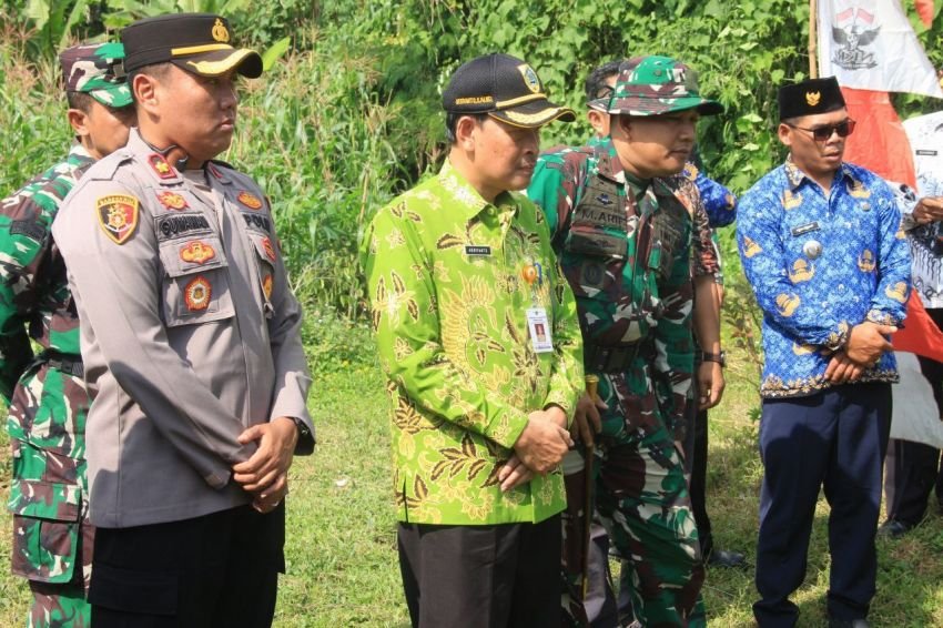 Program TMMD Sengkuyung Desa Penakir Ditutup Komandan Kodim 0711 Pemalang