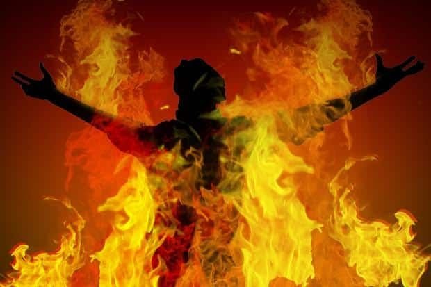 Dikenal Pendiam, Sosok Briptu RDW Dibakar Istri Sisakan 800 Ribu Gaji ke-13 Untuk Judi Online